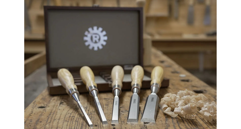 Narex RICHTER professional bevel edge chisel set in a case